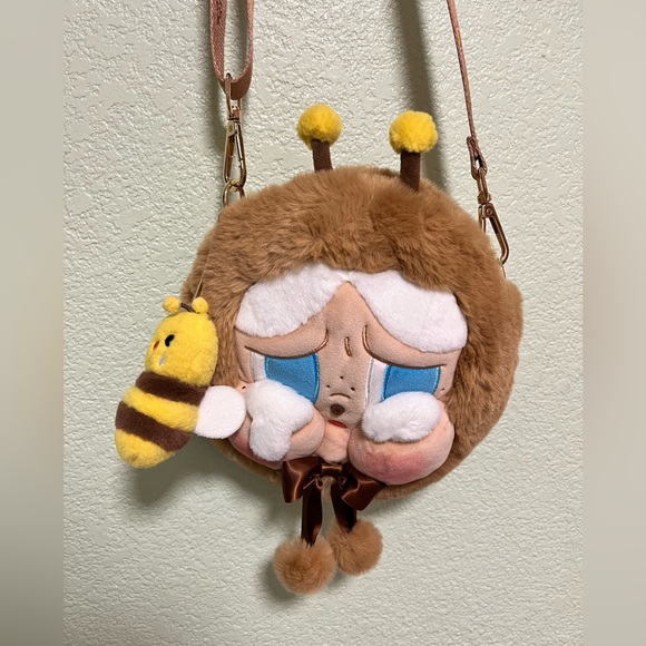 Pop Mart CRYBABY Crying Again Series-Big Head Bag(I'll Bring You a Flower) - Picture 4 of 6